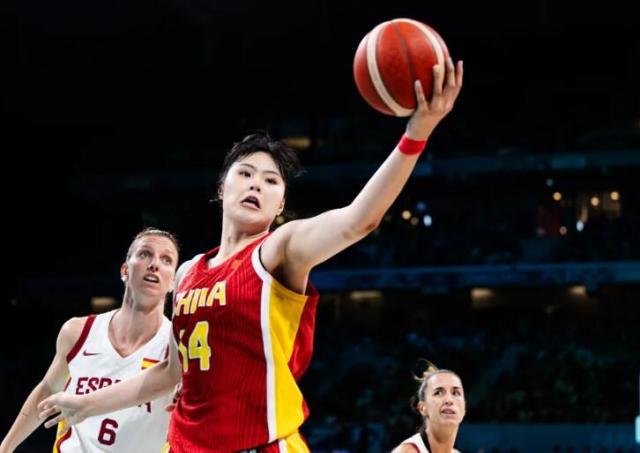 体育赛事-篮板榜第一！李月汝3大数据巴黎奥运前十：告别留憾