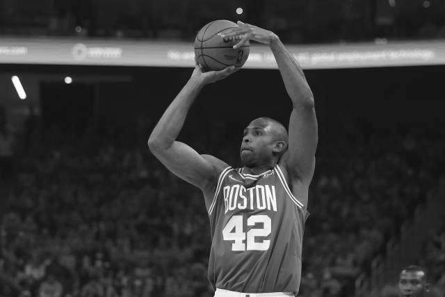 leyuSport-36岁的霍福德依旧能征善战，绿军留下他一举多得