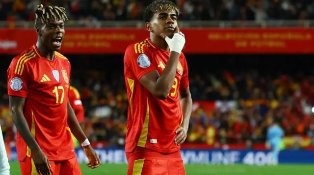 亚马尔回击名宿：裤子拉低，进球又晋级